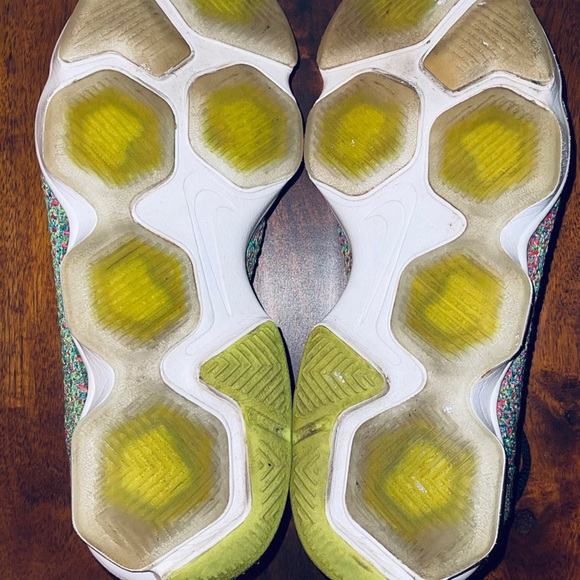 Nike Flyknit Zoom Agility Sneaker Women Sz 9.0 - Picture 10 of 11